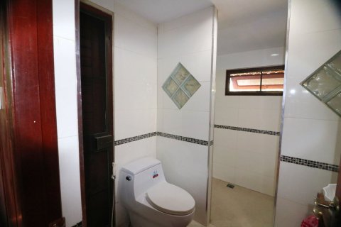 Casa de 3 dormitorios en Udon Thani, Tailandia № 171778 - foto 26