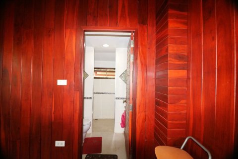 Casa de 3 dormitorios en Udon Thani, Tailandia № 171778 - foto 25