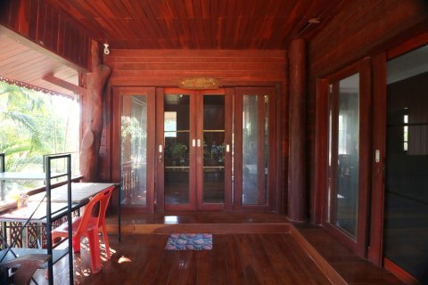 Casa de 3 dormitorios en Udon Thani, Tailandia № 171778 - foto 5