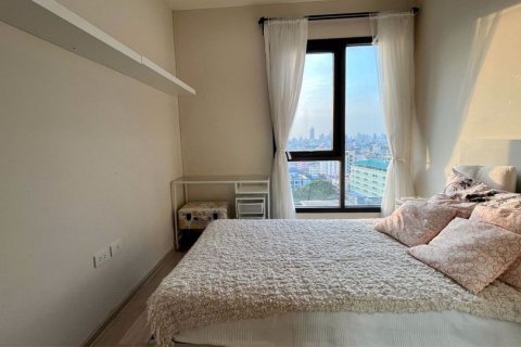 Condominio de 2 dormitorios en Huai Khwang, Bangkok, Tailandia № 47556 - foto 8