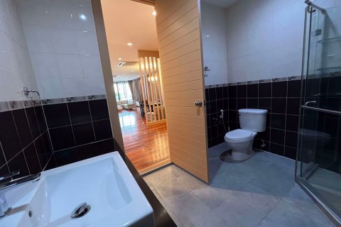 Condominio de 3 dormitorios en Watthana, Bangkok, Tailandia № 47562 - foto 21