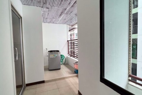 Condominio de 3 dormitorios en Watthana, Bangkok, Tailandia № 47562 - foto 24