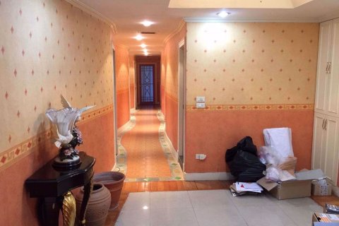 Eigentumswohnung in Bang Phlat, Bangkok, Thailand, 4 Schlafzimmer № 47559 - Foto 4