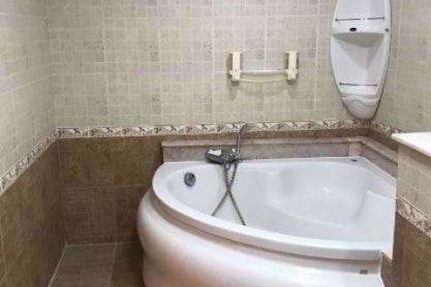 Eigentumswohnung in Bang Phlat, Bangkok, Thailand, 4 Schlafzimmer № 47559 - Foto 9