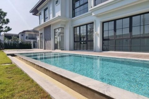 Chalet de 6 dormitorios en Pattaya, Tailandia № 117234 - foto 2