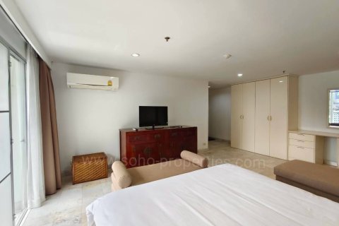 Condominio de 2 dormitorios en Bangkok, Tailandia № 209740 - foto 10