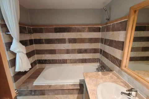 Condominio de 2 dormitorios en Bangkok, Tailandia № 209740 - foto 12