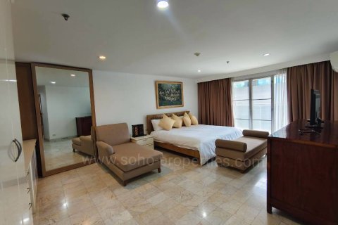 Condominio de 2 dormitorios en Bangkok, Tailandia № 209740 - foto 9