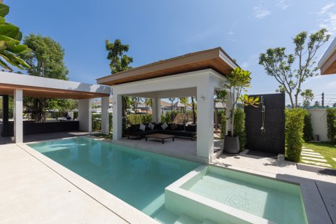 Chalet de 3 dormitorios en Pattaya, Tailandia № 209171 - foto 3