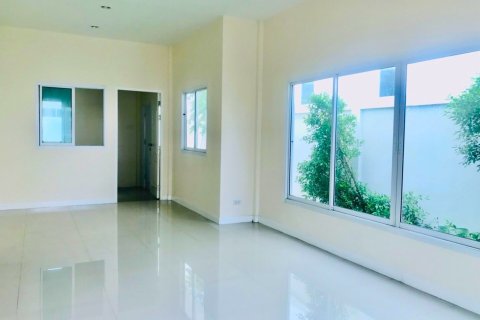 Casa de 3 dormitorios en Pattaya, Tailandia № 209166 - foto 9
