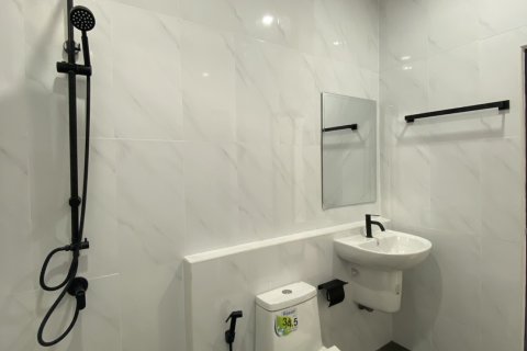 Chalet de 3 dormitorios en Pattaya, Tailandia № 209170 - foto 6