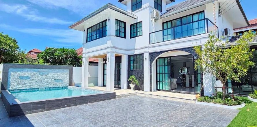 Chalet de 4 dormitorios en Pattaya, Tailandia № 209169