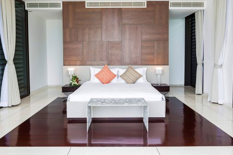 Casa de 6 dormitorios en Phuket, Tailandia № 180704 - foto 20