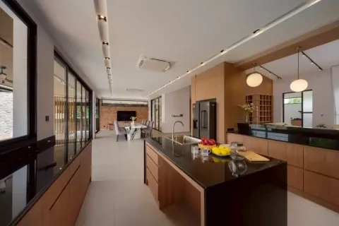 Chalet de 5 dormitorios en Chiang Mai, Tailandia № 162769 - foto 4