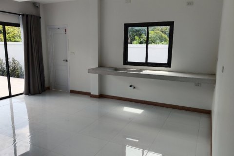 Casa de 3 dormitorios en Chiang Mai, Tailandia № 162767 - foto 5