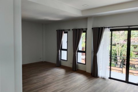 Casa de 3 dormitorios en Chiang Mai, Tailandia № 162767 - foto 10