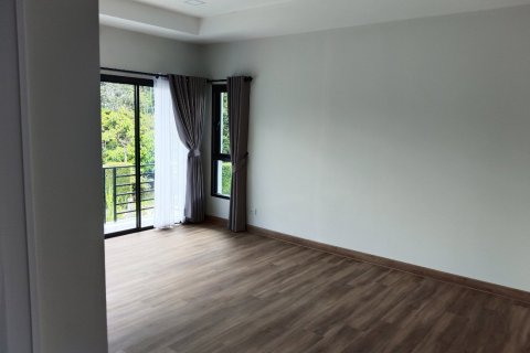 Casa de 3 dormitorios en Chiang Mai, Tailandia № 162767 - foto 8