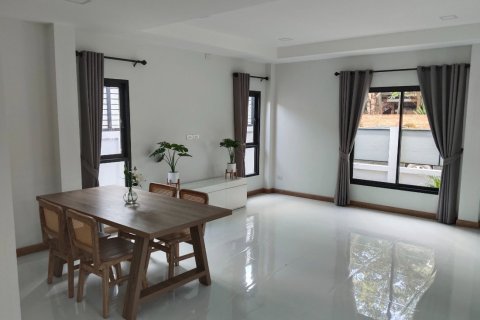 Casa de 3 dormitorios en Chiang Mai, Tailandia № 162767 - foto 4
