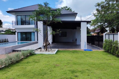 Casa de 3 dormitorios en Chiang Mai, Tailandia № 162767 - foto 2
