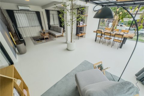 Casa de 4 dormitorios en Chiang Mai, Tailandia № 162764 - foto 3