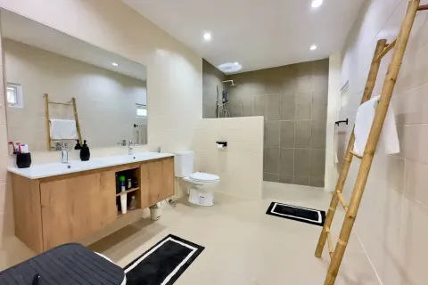 Chalet de 4 dormitorios en Chiang Mai, Tailandia № 162765 - foto 16