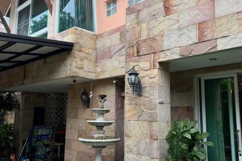 Chalet de 4 dormitorios en Bangkok, Tailandia № 133817 - foto 24