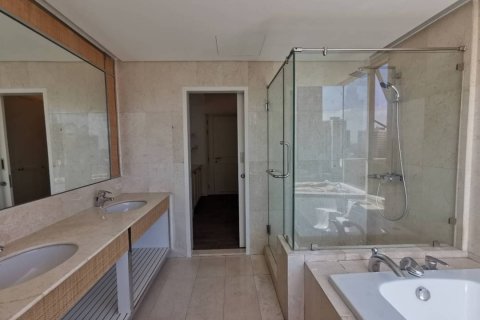Condominio de 4 dormitorios en Watthana, Bangkok, Tailandia № 133819 - foto 9