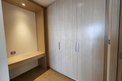 Condominio de 3 dormitorios en Khlong San, Bangkok, Tailandia № 133818 - foto 13