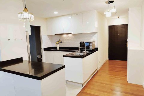 Condominio de 2 dormitorios en Khlong Toei, Bangkok, Tailandia № 133820 - foto 4