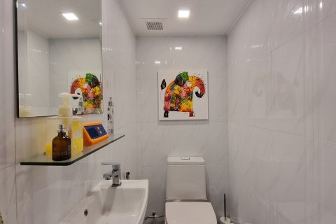 Condominio de 2 dormitorios en Kathu, Tailandia № 168861 - foto 23