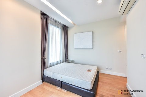 Condo in Bangkok, Thailand, 2 bedrooms № 220648 - photo 5