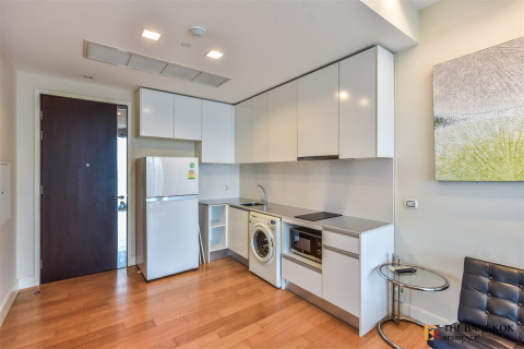 Condo in Bangkok, Thailand, 2 bedrooms № 220648 - photo 10