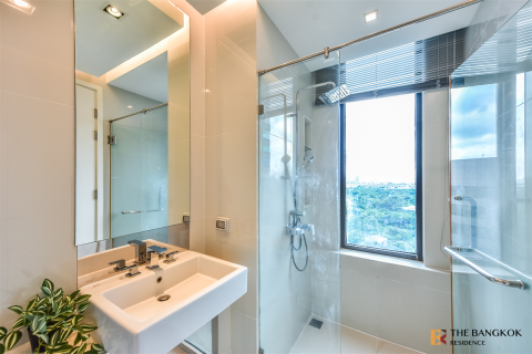 Condo in Bangkok, Thailand, 2 bedrooms № 220648 - photo 4