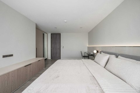 Condominio de 3 dormitorios en Bang Na, Bangkok, Tailandia № 170476 - foto 29