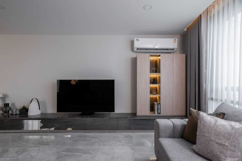Condominio de 3 dormitorios en Bang Na, Bangkok, Tailandia № 170476 - foto 22