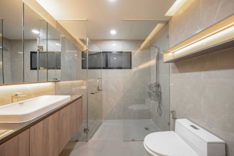 Condominio de 3 dormitorios en Bang Na, Bangkok, Tailandia № 170476 - foto 6