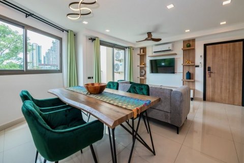 Condominio de 2 dormitorios en Pattaya, Tailandia № 170480 - foto 2