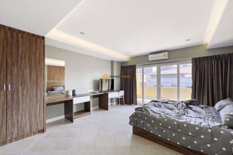 Studio dans le Condo sur Jomtien Beach, Pattaya, Thaïlande  № 53704