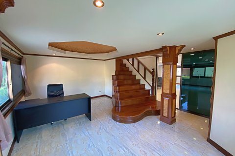 Chalet de 4 dormitorios en Hua Hin, Tailandia № 168793 - foto 17