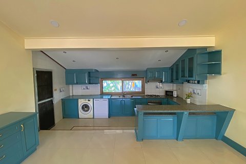 Chalet de 4 dormitorios en Hua Hin, Tailandia № 168793 - foto 22