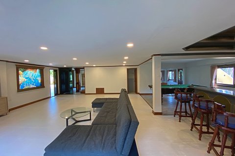 Chalet de 4 dormitorios en Hua Hin, Tailandia № 168793 - foto 10