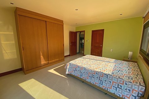 Chalet de 4 dormitorios en Hua Hin, Tailandia № 168793 - foto 29
