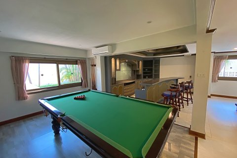 Chalet de 4 dormitorios en Hua Hin, Tailandia № 168793 - foto 12