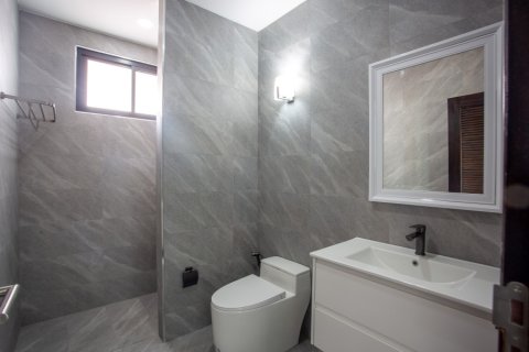 Chalet de 3 dormitorios en Hua Hin, Tailandia № 168795 - foto 11