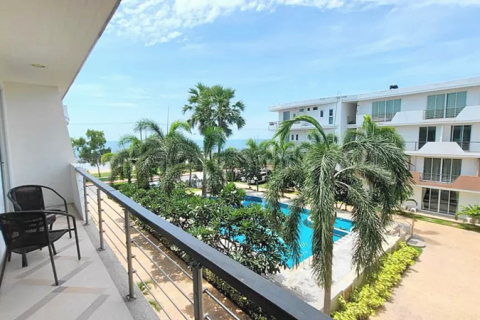 Condominio de 2 dormitorios en Pran Buri, Tailandia № 168790 - foto 2