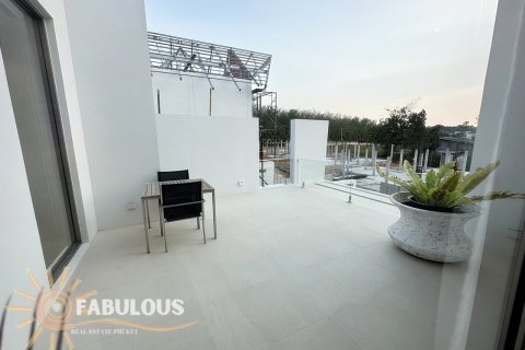 Chalet de 3 dormitorios en Bang Tao, Tailandia № 179400 - foto 14