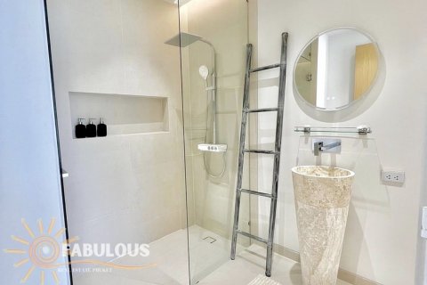Chalet de 3 dormitorios en Bang Tao, Tailandia № 179400 - foto 13
