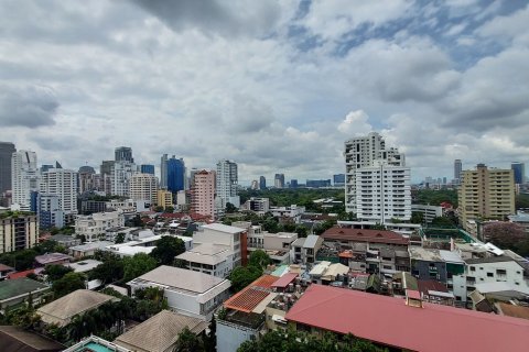 Condominio de 1 dormitorio en Khlong Toei, Bangkok, Tailandia № 205726 - foto 2