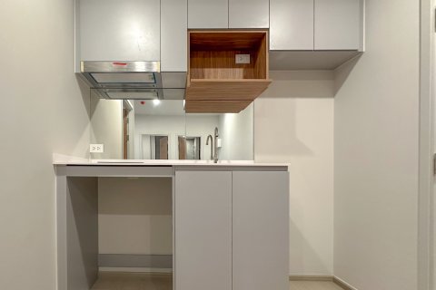 Condominio de 1 dormitorio en Sathon, Bangkok, Tailandia № 205728 - foto 2