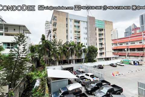 Estudio en el condominio en Watthana, Bangkok, Tailandia № 205724 - foto 2
